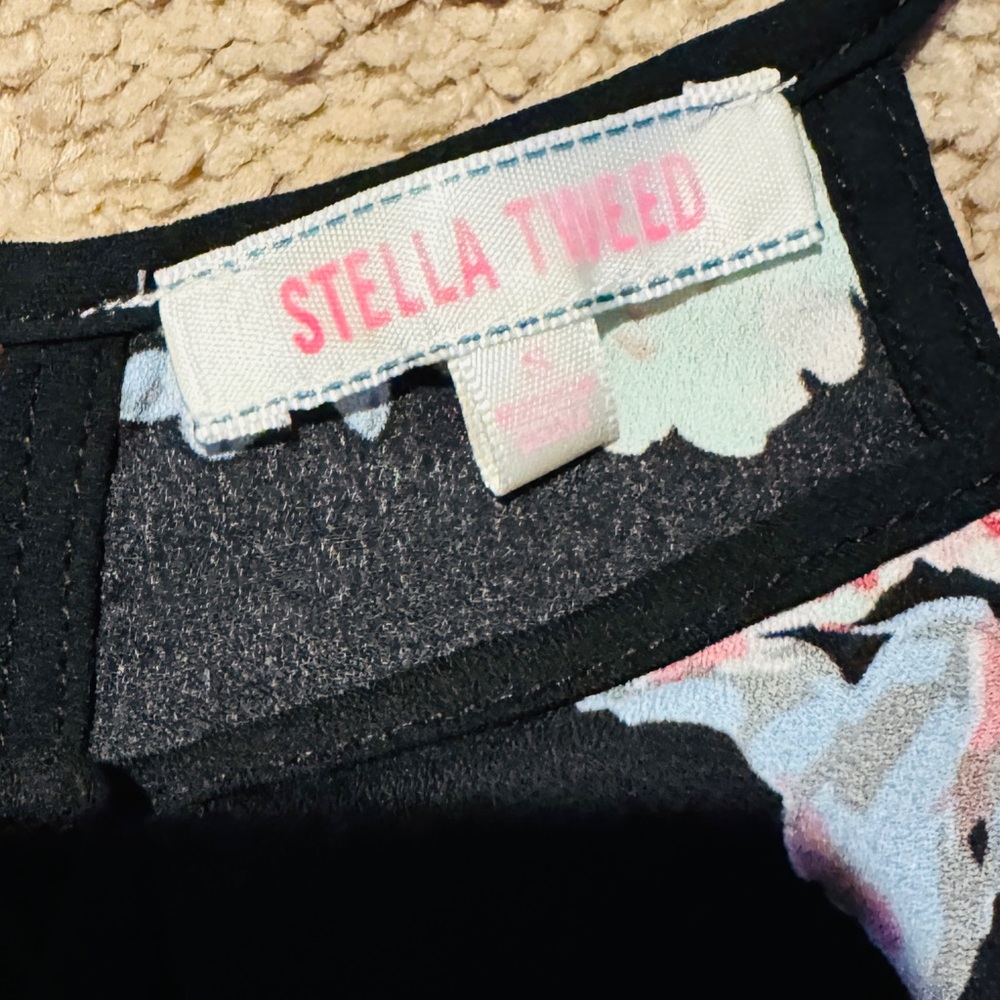 Stella Tweed • Black/Floral Sheer Blouse - Picture 8 of 8